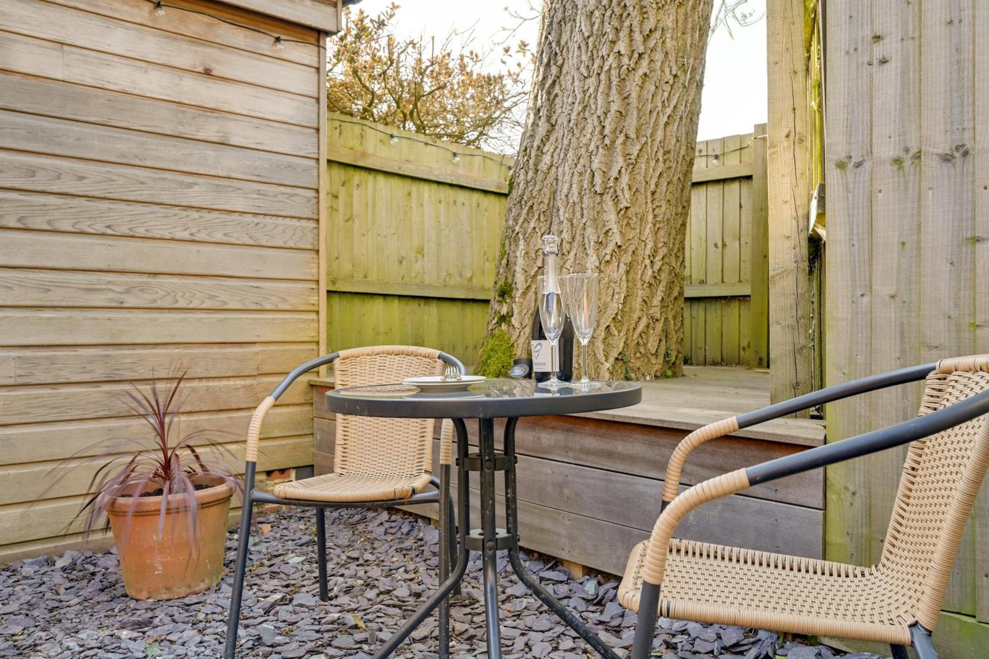 The Hideaway @ Flagham Cottage. Malmesbury Eksteriør billede